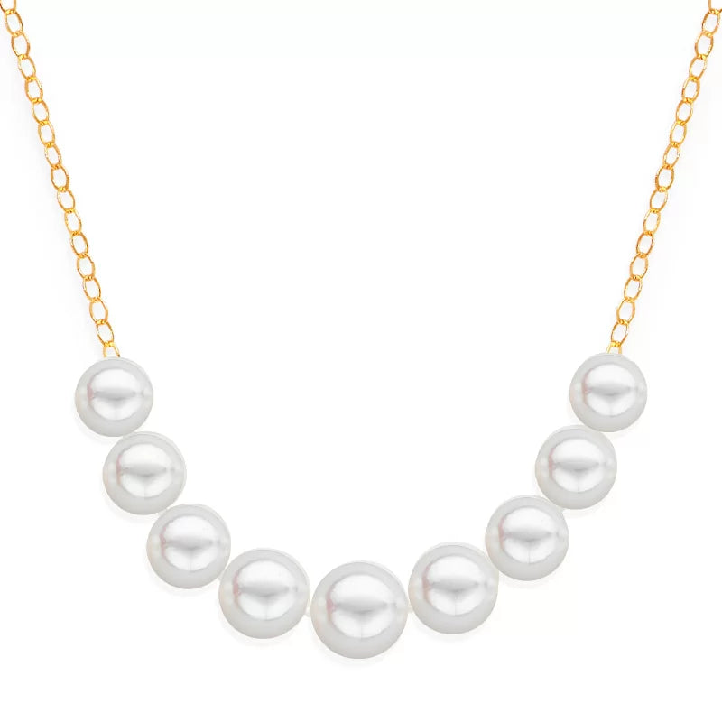 Gold necklace with 9 graduated pearls