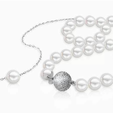 Pearl necklace with a sparkly diamond ball clasp