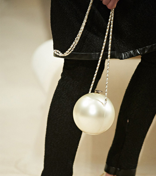 chanel pearl clutch